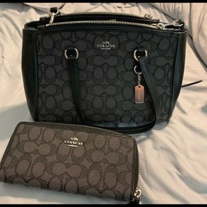 Coach purse and wallet set